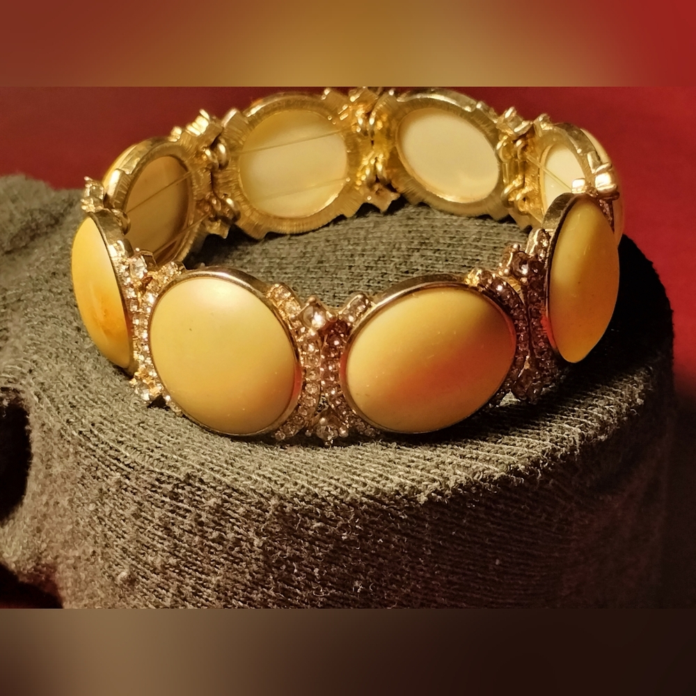 Vintage Faux Pearl And Rhinestone Stretch Bracelet